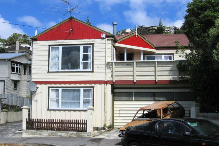 Photo of property in 5 Balfour Street, Mornington, Wellington, 6021