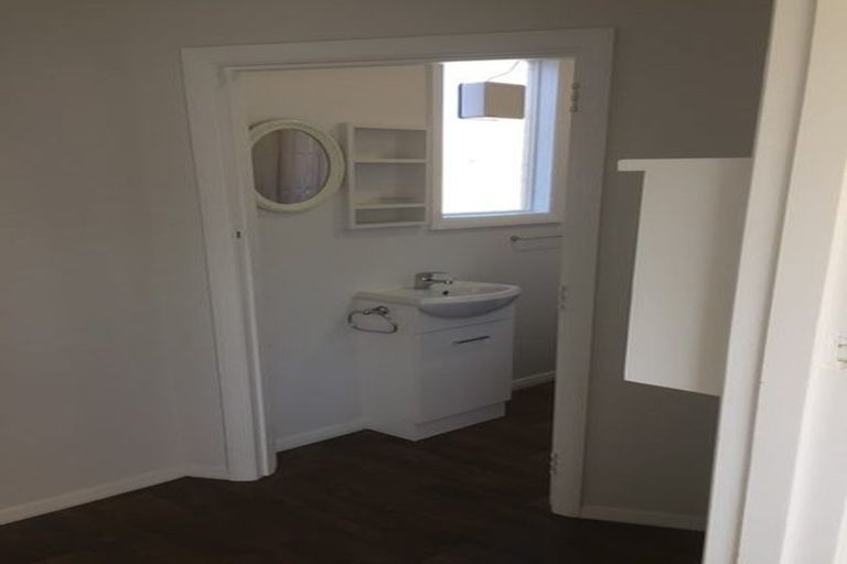 Photo of property in 49 Eatwell Avenue, Paraparaumu Beach, Paraparaumu, 5032