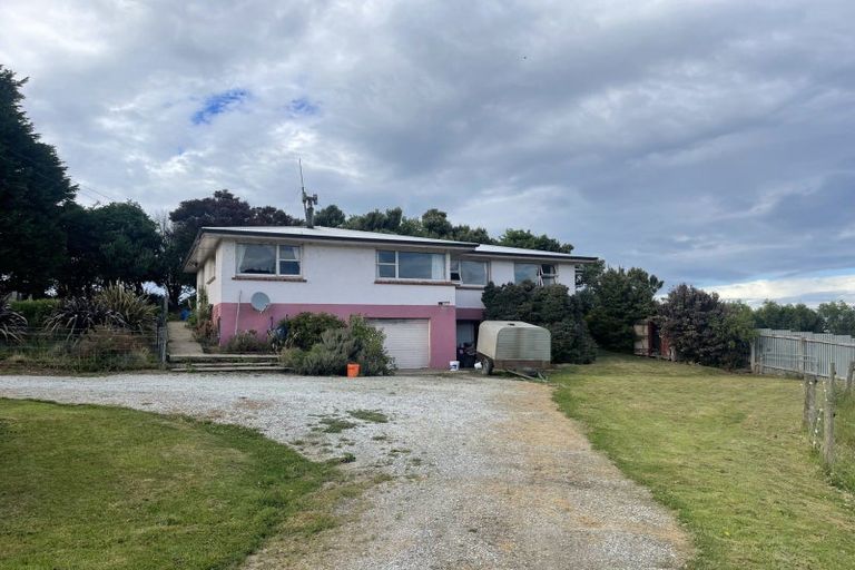 Photo of property in 9 Neill Road, Tokanui, 9884