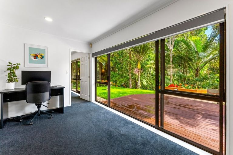 Photo of property in 257 Kaipara Road, Papakura, 2582