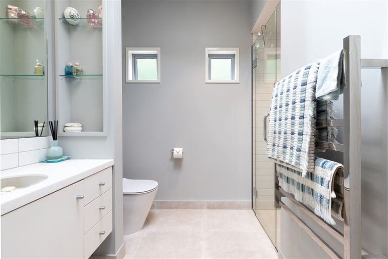 Photo of property in 8a Macmillan Avenue, Cashmere, Christchurch, 8022