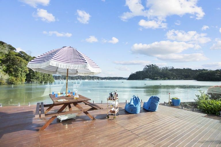 Photo of property in 11 Hope Avenue, Russell, 0202