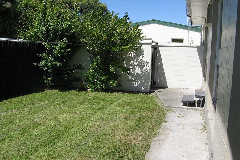 Photo of property in 8/23 Frederick Street, Waltham, Christchurch, 8011