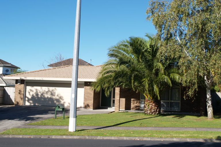 Photo of property in 176 Millhouse Drive, Golflands, Auckland, 2013
