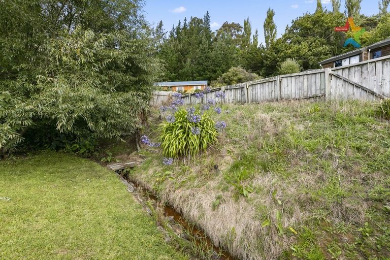 Photo of property in 2/9 Montgomery Street, Stokes Valley, Lower Hutt, 5019