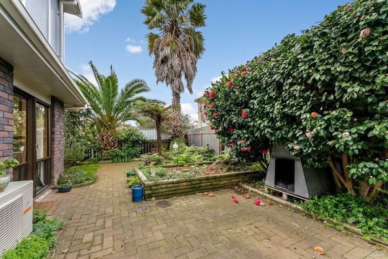 Photo of property in 4/87 Victoria Road, Papatoetoe, Auckland, 2025