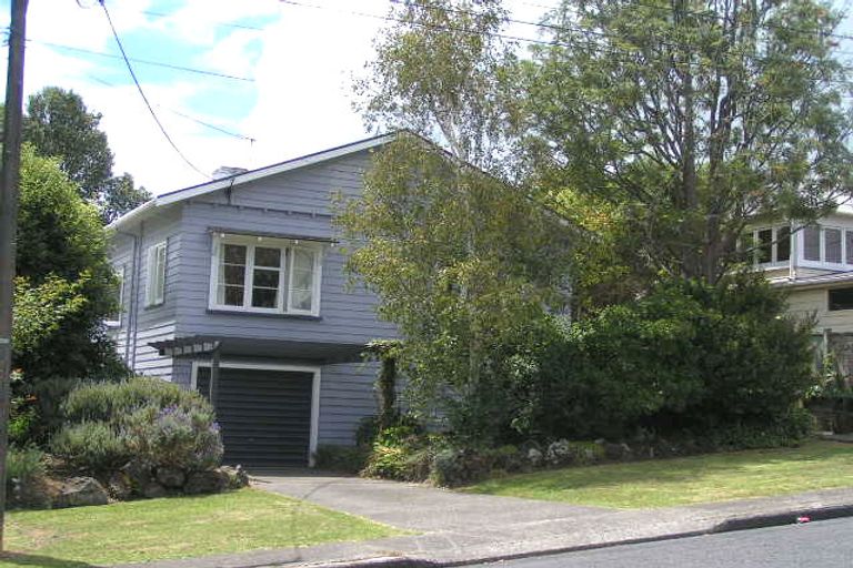 Photo of property in 44 Belle Vue Avenue, Northcote Point, Auckland, 0627