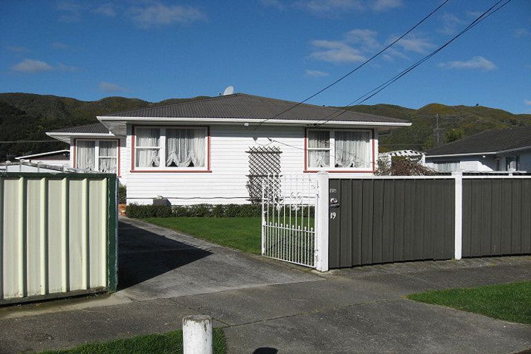 Photo of property in 19 Whitehall Street, Wainuiomata, Lower Hutt, 5014
