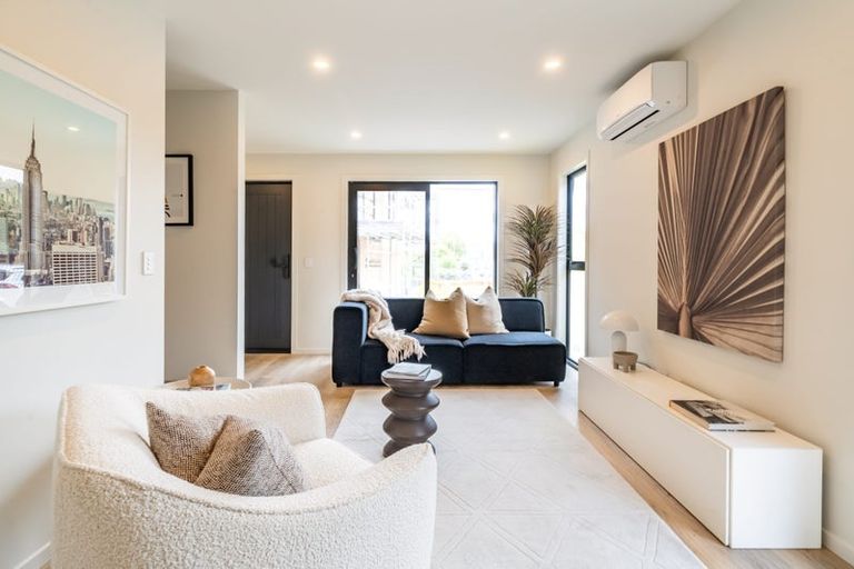 Photo of property in 2/3 Raukawa Street, Stokes Valley, Lower Hutt, 5019
