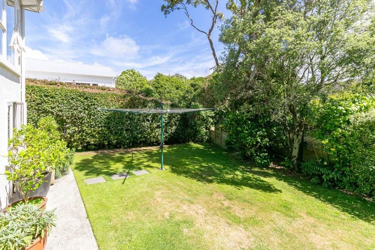 Photo of property in 4 Nicholson Road, Khandallah, Wellington, 6035