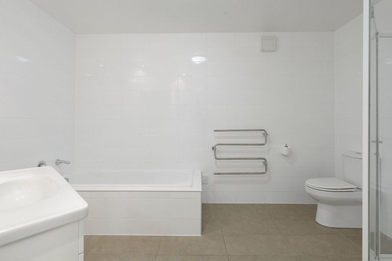 Photo of property in 17 Kennedy Place, Waikanae Beach, Waikanae, 5036