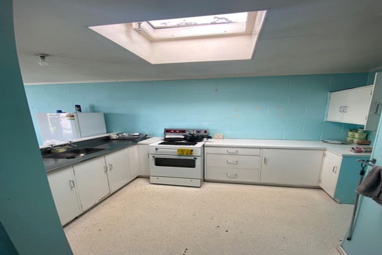 Photo of property in 1b Hereford Street, West End, Palmerston North, 4410