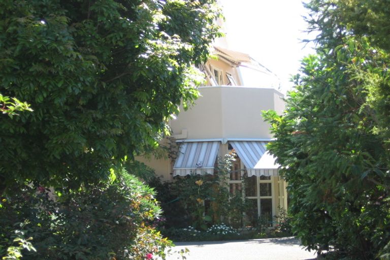 Photo of property in 1 William Bond Street, Stanley Point, Auckland, 0624