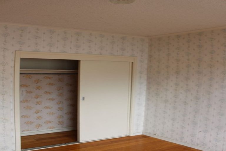 Photo of property in 2/34 Chartwell Avenue, Glenfield, Auckland, 0629