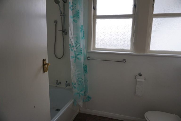 Photo of property in 52 Lipscombe Crescent, Havelock North, 4130