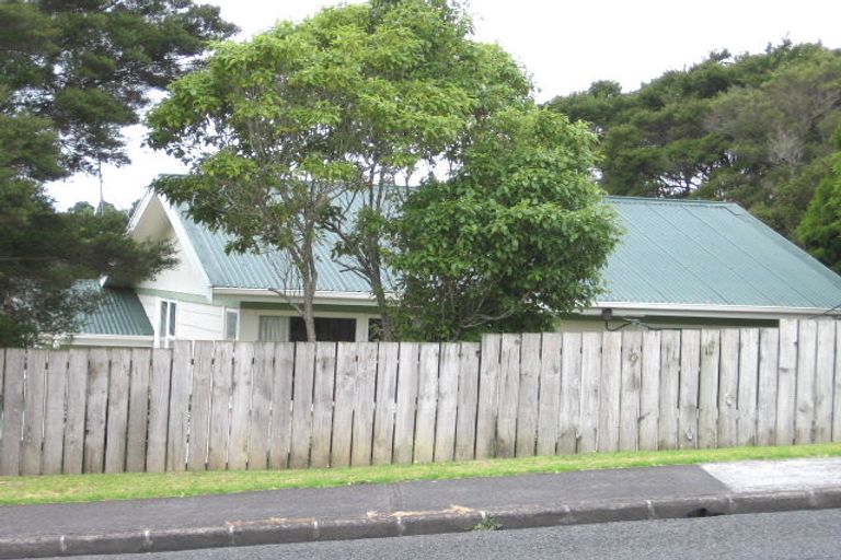 Photo of property in 2/29 Stanley Road, Glenfield, Auckland, 0629