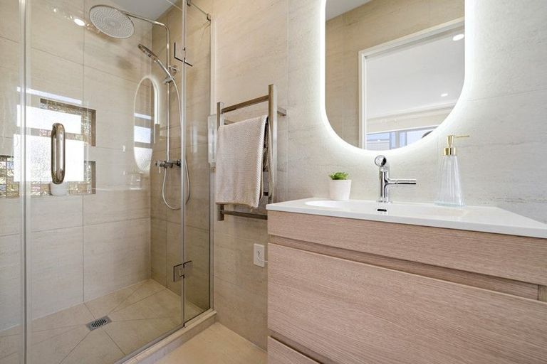 Photo of property in 6 Aoraki Crescent, Albany Heights, Auckland, 0632