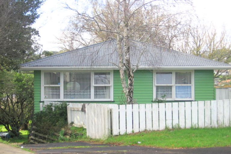 Photo of property in 40 Arlette Place, Massey, Auckland, 0614