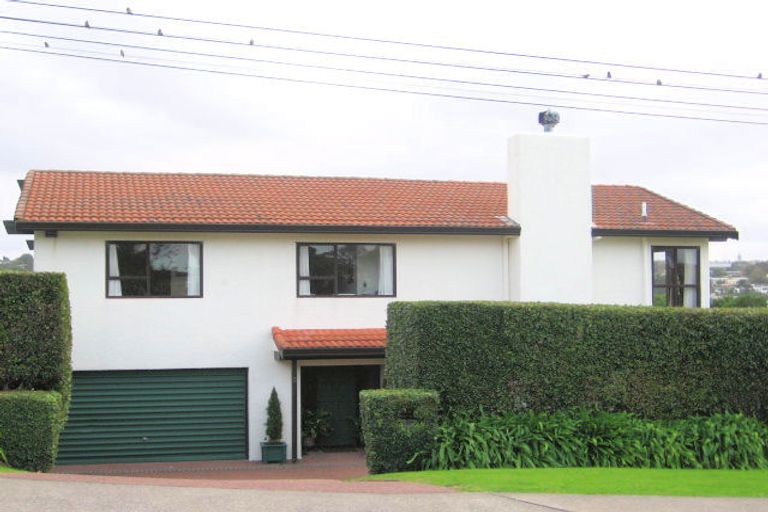 Photo of property in 3 Kowhai Road, Mairangi Bay, Auckland, 0630