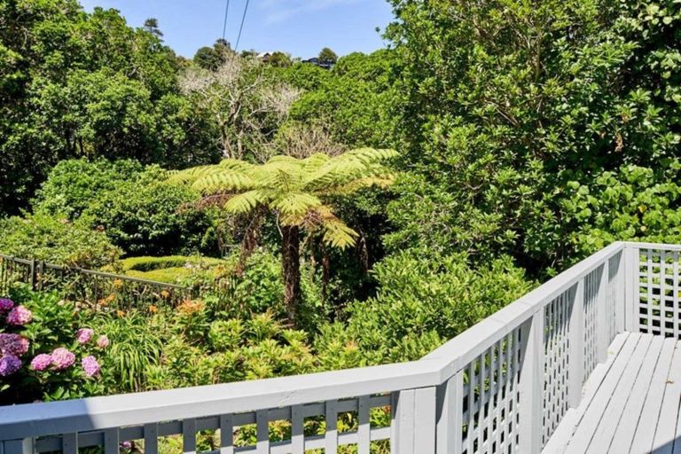 Photo of property in 37 Kotari Road, Days Bay, Lower Hutt, 5013