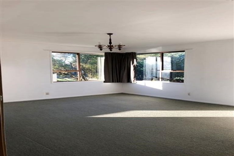Photo of property in 2/18 Miro Road, Mangere Bridge, Auckland, 2022