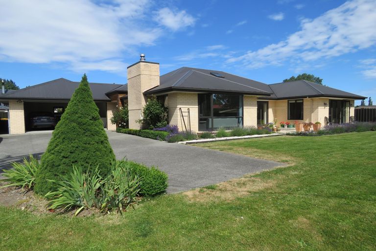 Photo of property in 1 Kennedy Street, Geraldine, 7930