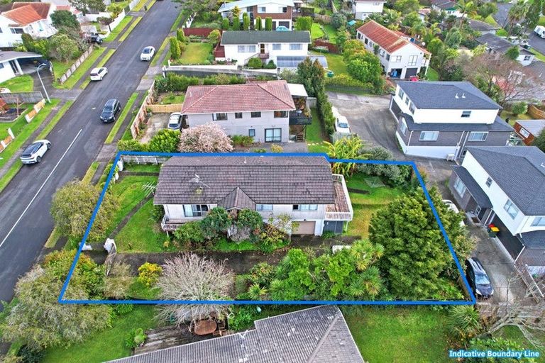 Photo of property in 112 Weatherly Road, Torbay, Auckland, 0630