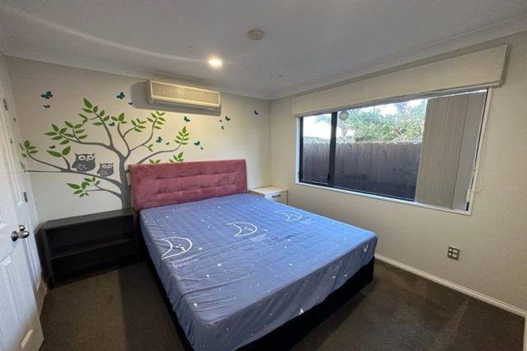 Photo of property in 14 Annalong Road, Dannemora, Auckland, 2016