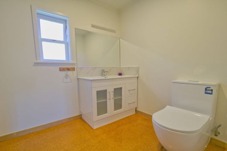 Photo of property in 20a Coronation Street, Belmont, Auckland, 0622