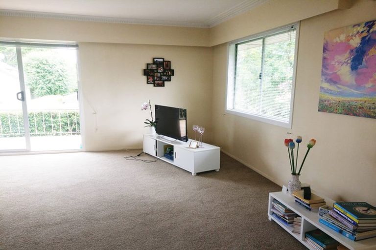 Photo of property in 2/27 Kerswill Place, Pakuranga, Auckland, 2010