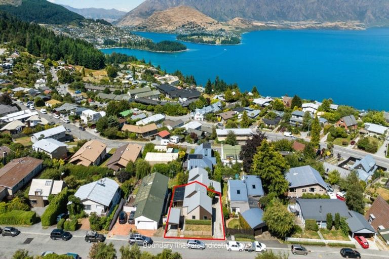 Photo of property in 13a Avalon Crescent, Fernhill, Queenstown, 9300