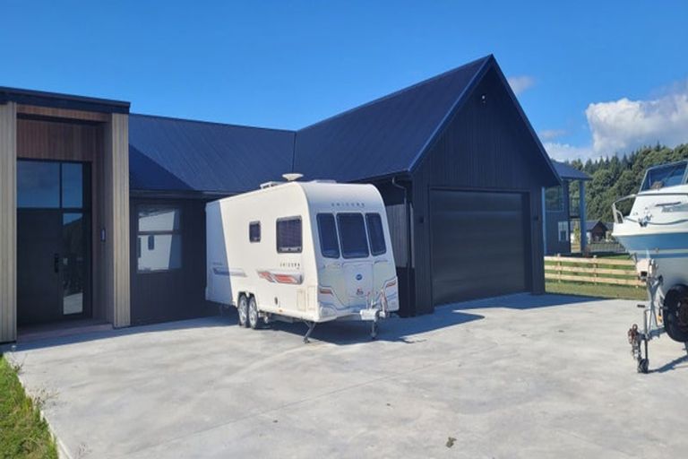 Photo of property in 7 Ribbonwood Lane, Kinloch, Taupo, 3377