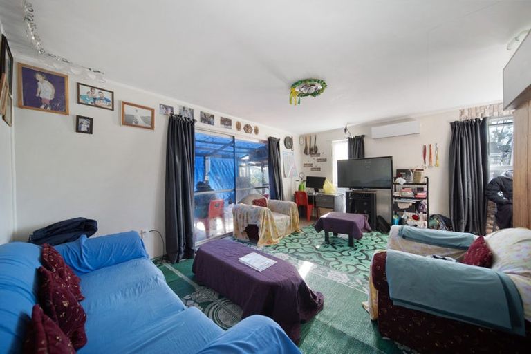 Photo of property in 22 Watchfield Close, Mangere, Auckland, 2022