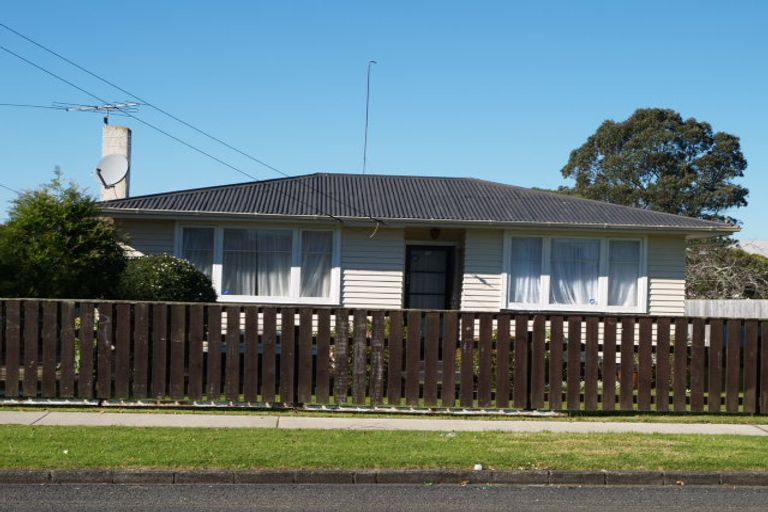 Photo of property in 10 Allen Street, Mangere East, Auckland, 2024