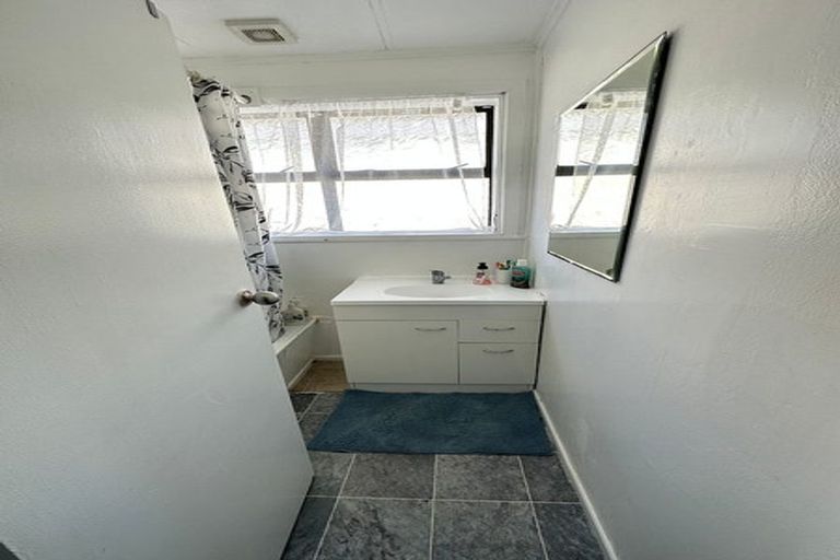 Photo of property in 56 Westmeath Street, Waitangirua, Porirua, 5024