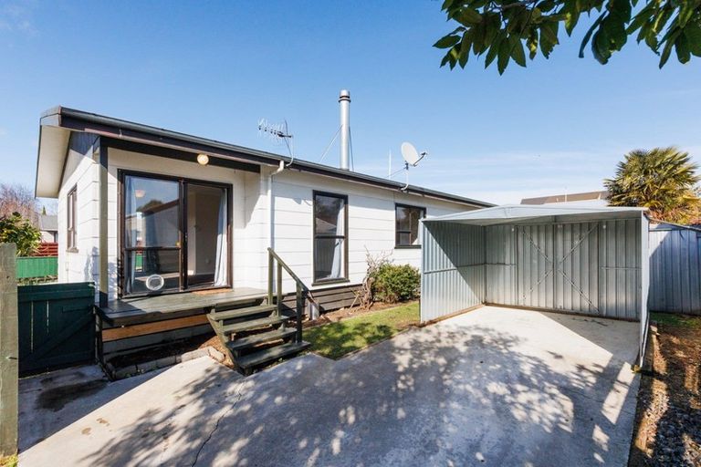 Photo of property in 4a Peter Hall Drive, Kelvin Grove, Palmerston North, 4414