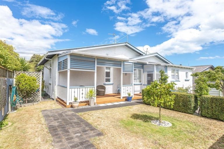 Photo of property in 33 Moore Avenue, Tawhero, Whanganui, 4501