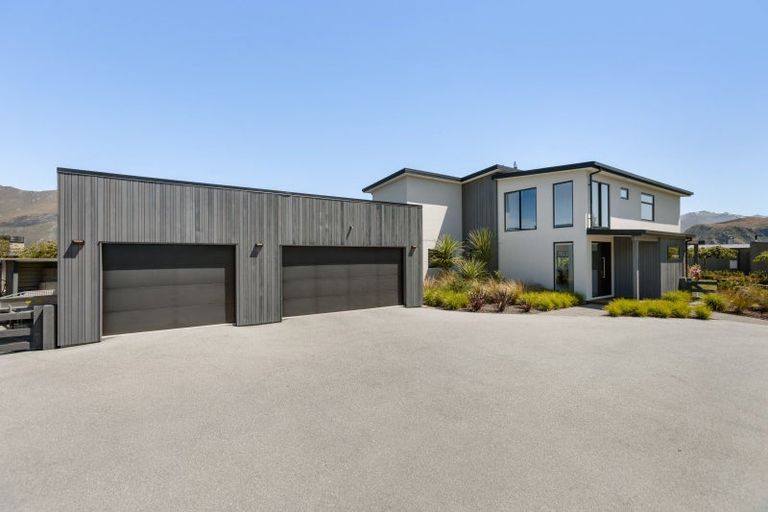 Photo of property in 41 Infinity Drive, Wanaka, 9305