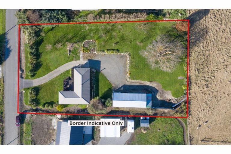 Photo of property in 19 Oxford Street, Waikari, 7420