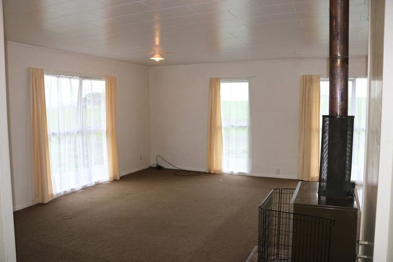 Photo of property in 12 Emere Place, Meremere, Mercer, 2474