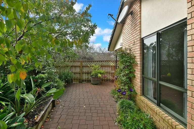 Photo of property in 30 Cabeleigh Drive, Helensville, 0800