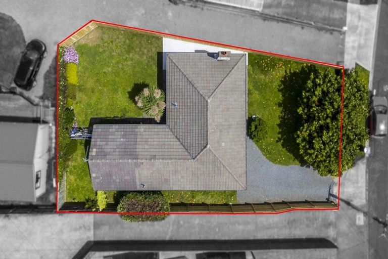 Photo of property in 19 Sheridan Crescent, Trentham, Upper Hutt, 5018