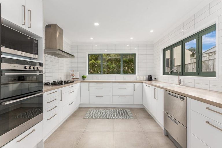 Photo of property in 12 Bowsprit Way, Whitby, Porirua, 5024