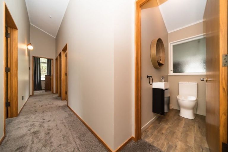 Photo of property in 6 Kapiti Place, Awapuni, Palmerston North, 4412