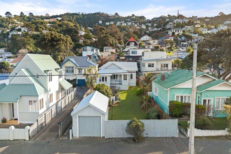 Photo of property in 58 Freyberg Street, Lyall Bay, Wellington, 6022