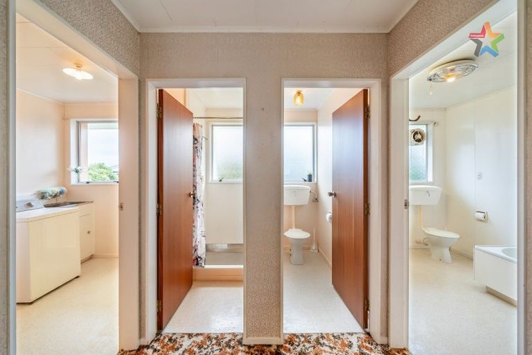 Photo of property in 47 Pekanga Road, Normandale, Lower Hutt, 5010