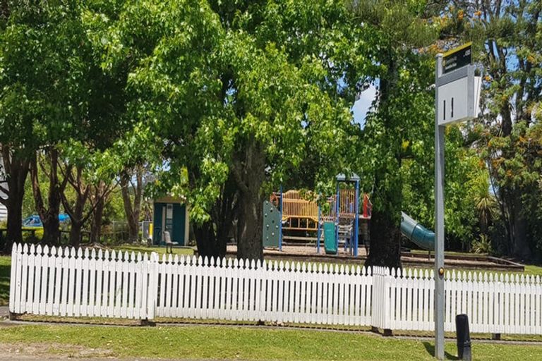 Photo of property in 11/3 Orwell Road, Greenhithe, Auckland, 0632