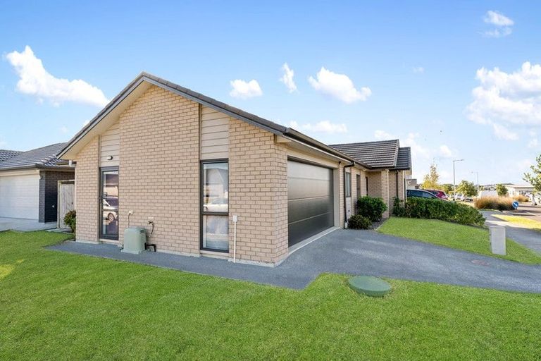 Photo of property in 18 Perla Road, Pukekohe, 2120
