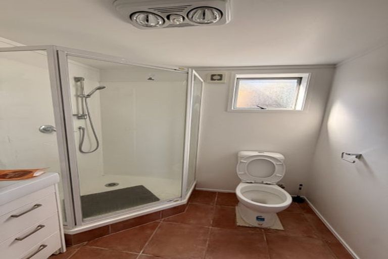 Photo of property in 158 Aviemore Drive, Highland Park, Auckland, 2010