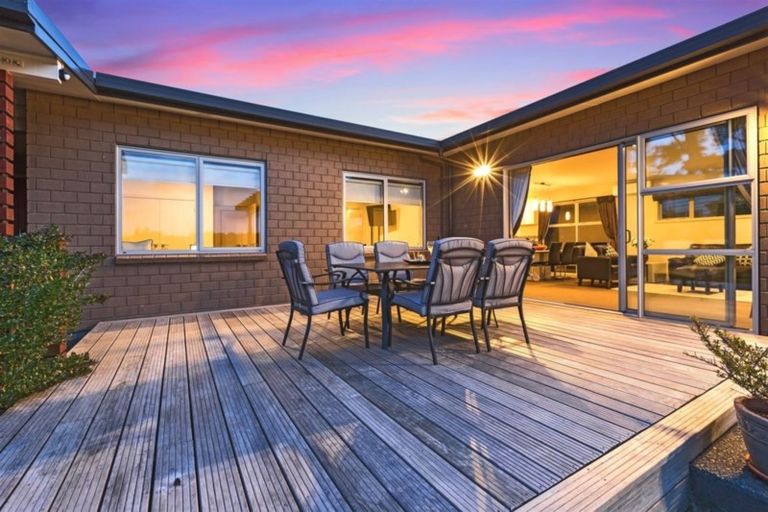 Photo of property in 23 Tasman Close, Aotea, Porirua, 5024